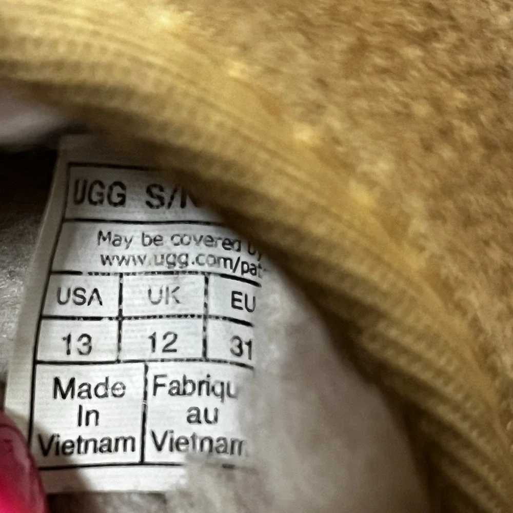 UGG‎ Keegan Kids Scuff Suede Slide Slippers Chestnut Brown Sheepskin Lining 13